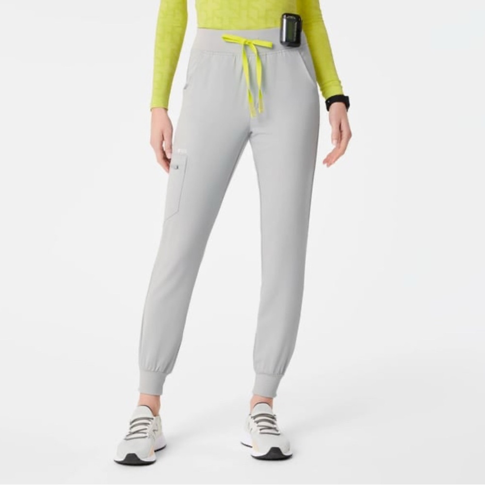 FIGS Women’s Zamora High-Waisted Scrub Pants